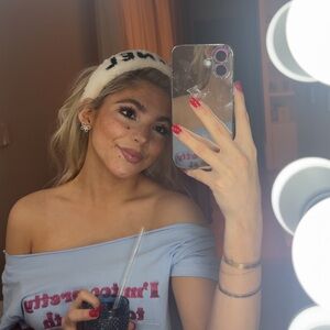 Meet your Posher, Macarena